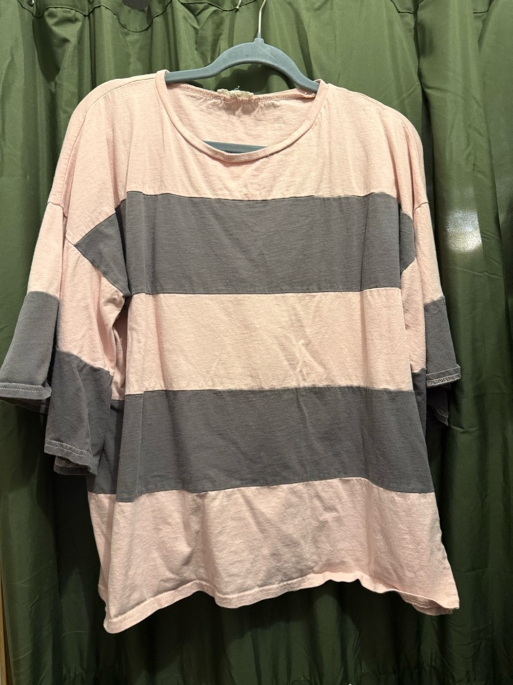 easel Blush Pink Tee with Heather Gray